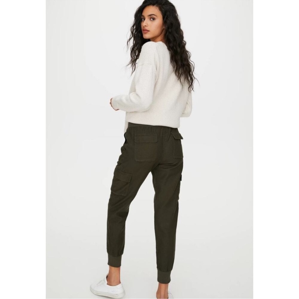 Aritzia Community Cargo Joggers Size Small Olive Green Utility Casual Cebu Pants